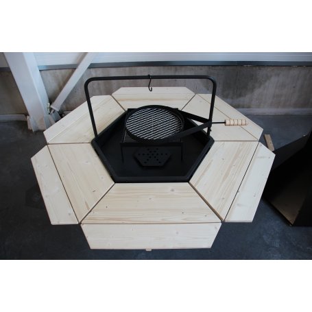 Grillikota mallien 6 kulmaisiin ja sen Hexagon grilliin saat lisävarusteena laajennuspöydän  Yksi ylimääräinen pöytälevy kuusiku